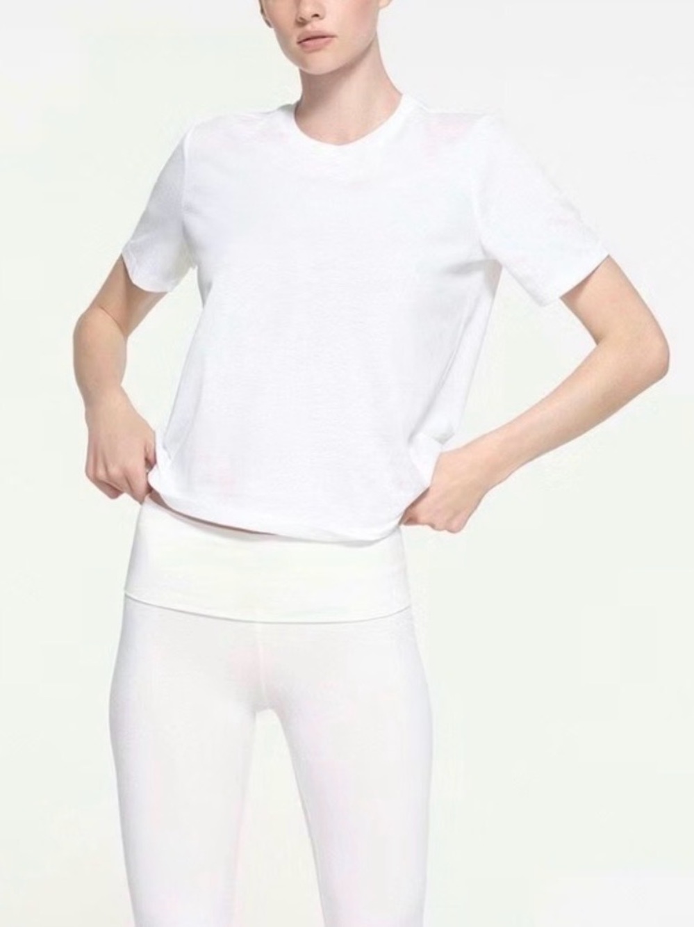 SKIMS White Short Sleeve Crewneck Tee